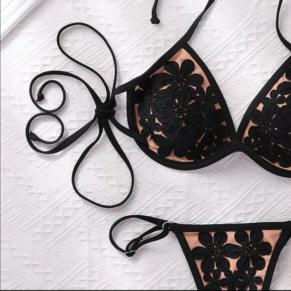 Super Classy Sexy Bikini - Picture 4 of 4